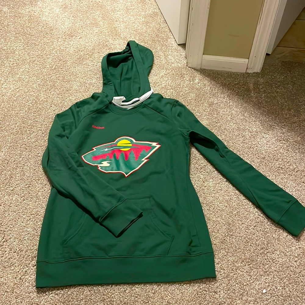 MN Wild women’s Reebok sweatshirt